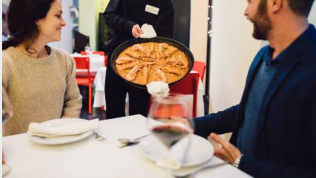 CAMARERO/A DE SALA 40H - ¡TURNO SEGUIDO! PARA VALENCIA