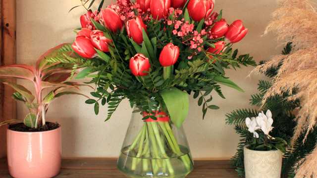 FLORISTA CON EXPERIENCIA