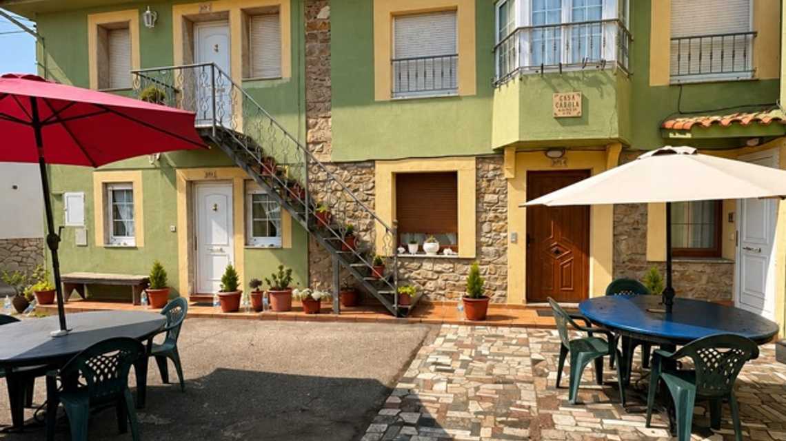 Apartamentos Casa Carola cover image