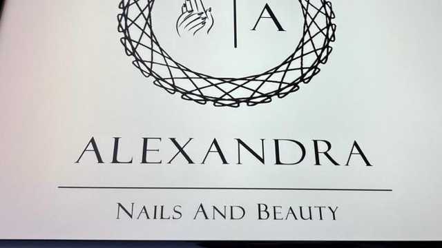 Manicurista y Pedicurista