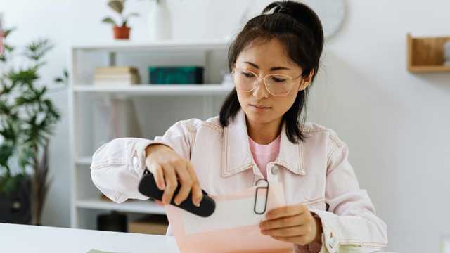 AUXILIAR ADMINISTRATIVO