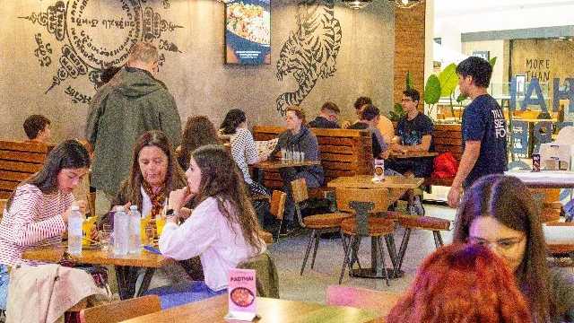 Ayudante de Camarero/a