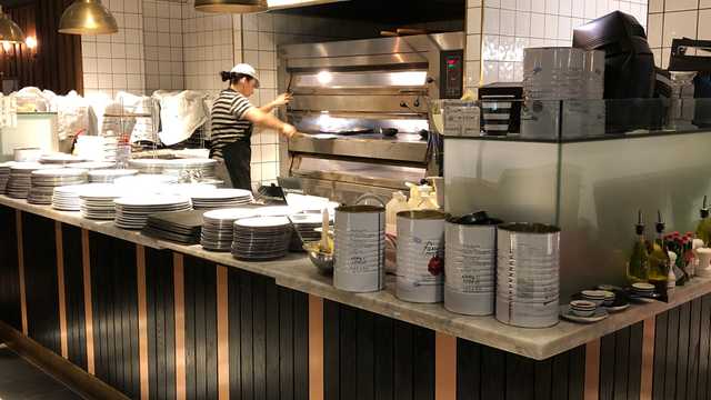 Pizzaiolo chef