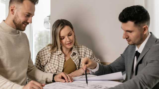 ASESOR INMOBILIARIO (ALTA REMUNERACIÓN)