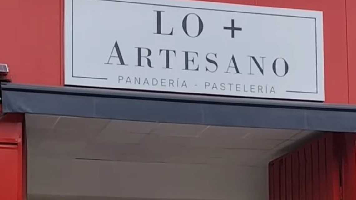 LO + ARTESANO cover image