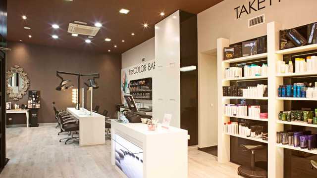 Oficial de Peluquería