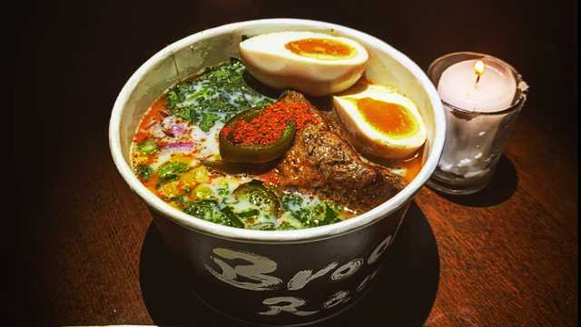 looking for a line cook to prepare food