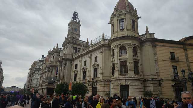 Camarero poner cubatas