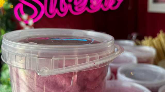 Dependiente/a (puesto de venta de productos navideños)