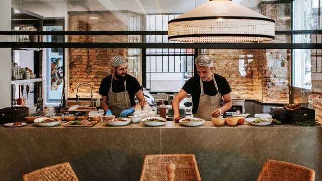 Ayudante de Camarero/a