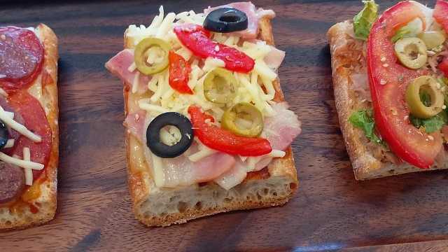 Dependienta de panadería _cafeteria
