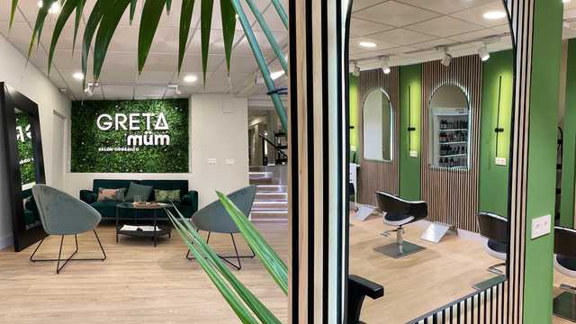 Oficial de Peluquería