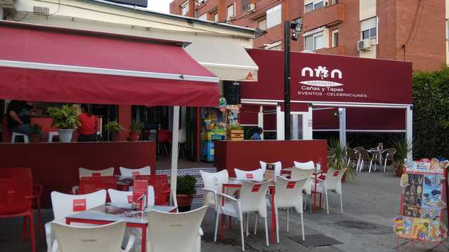 Camarero/a