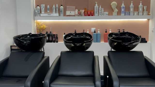 Oficial de Peluquería