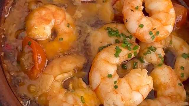 Cocinero/a y Ayudante/a de Cocina