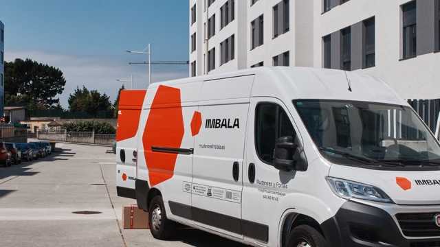 Ayudante/a de Carga y Descarga,Montador