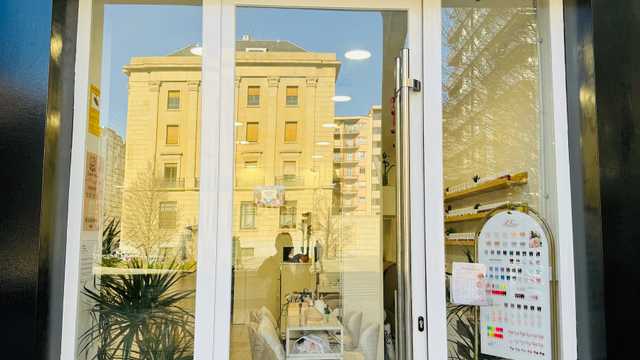 necesita manicurista con experiencia