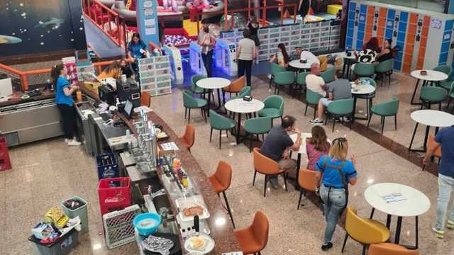 Camarero/a de Barra y Cocinero/a