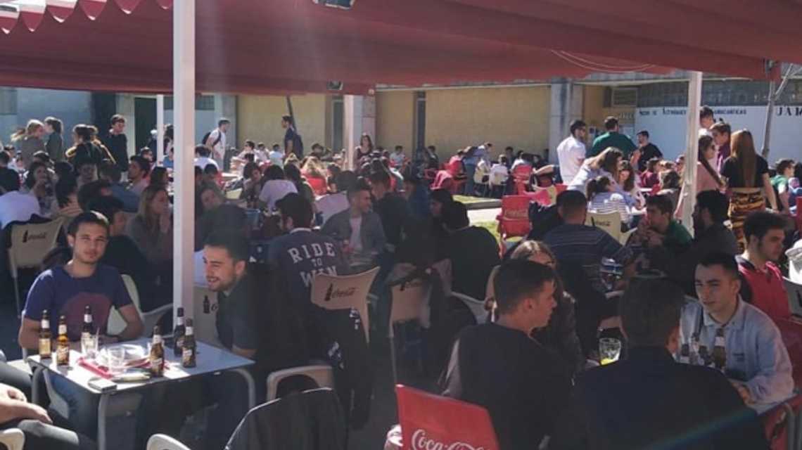 Cafeteria polideportivo uam cover image