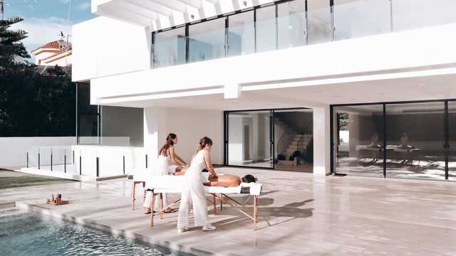 QUIROMASAJISTAS PARA EVENTO - TROCADERO SOTOGRANDE