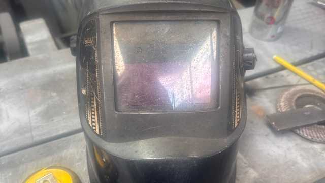 Ayudante de taller de soldadura