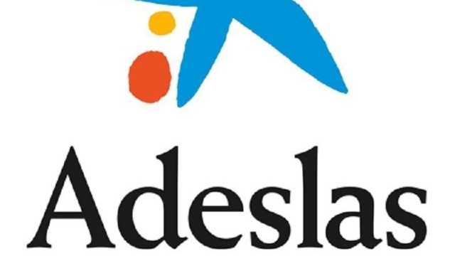 Teleoperadora desde casa ADESLAS