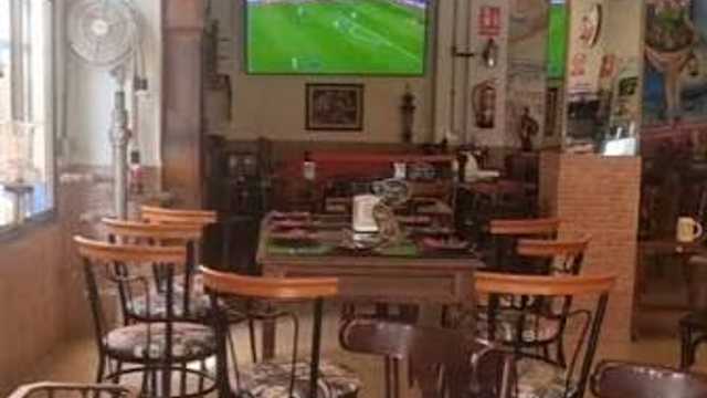 Cocinero/a y Ayudante/a de Cocina