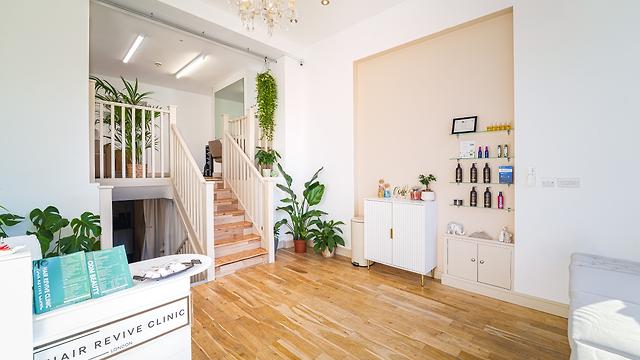 Barber / Hairdresser