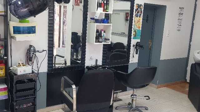 Oficial de Peluquería