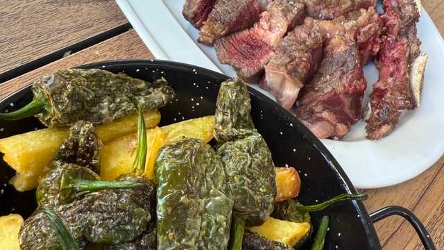 Camarero/a y Cocinero/a