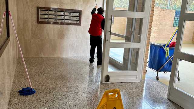 Operarios/as de limpieza