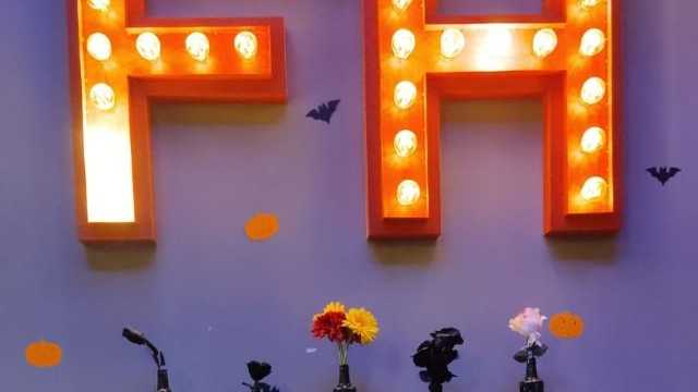 Ayudante de camarero y ayudante de cocina