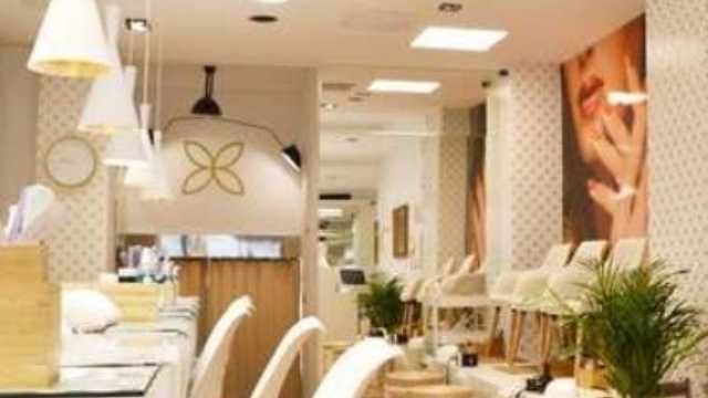 Manicurista Técnica Uñas Acrilicas