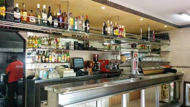 Cocinero/a y Ayudante/a de Cocina