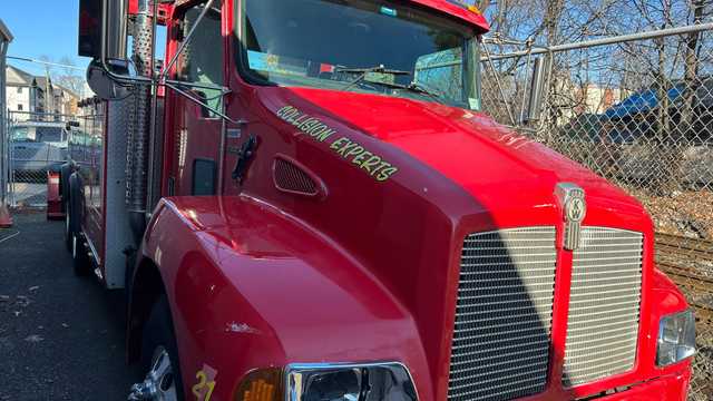 Heavy Duty Tow Truck Driver