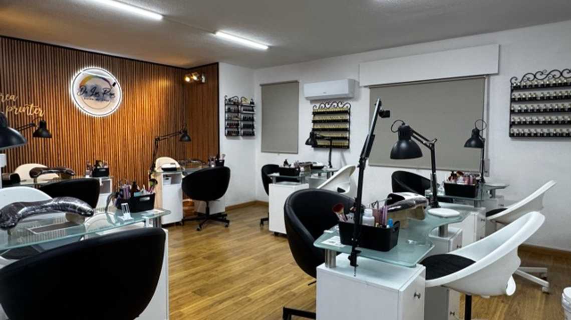 Salón De Los Ríos cover image