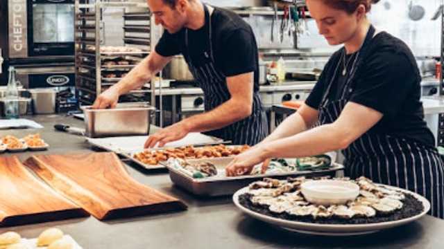 Ayudante/a de Cocina