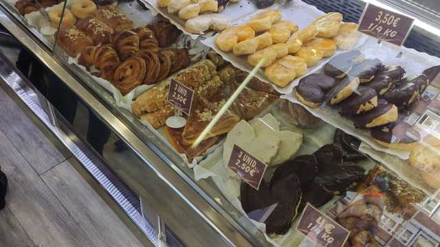 Dependienta  panaderia