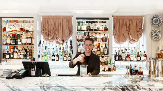 Drinks Waiter