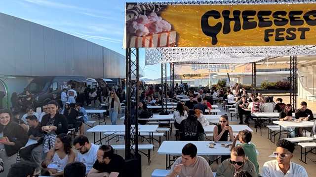 Camareros, montadores de eventos y taquilleros