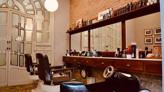 BUSCAMOS BARBERO/A CON OFICIO Y ACTITUD – VALENCIA CENTRO