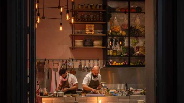 Head Waiter / Waitress