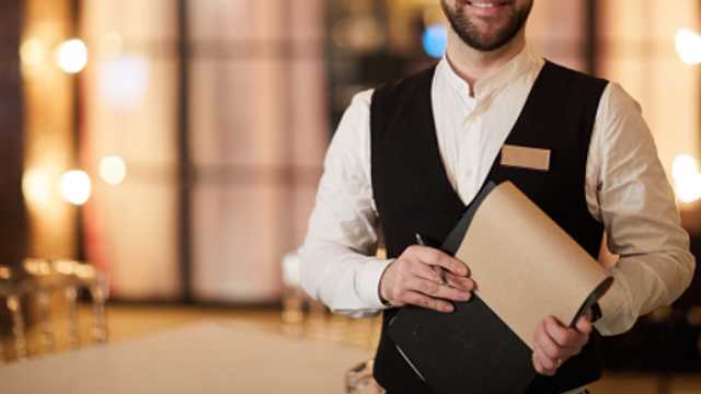 CAMARERO/A PARA RESTAURANTE CON COCINA DE MERCADO