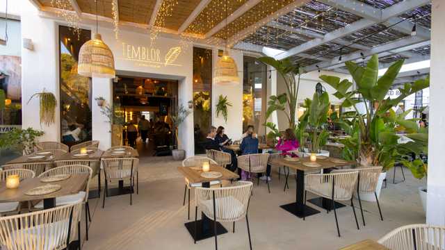 Camarero/a y Ayudante/a de Cocina en Moraira