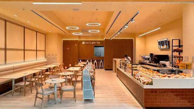 Dependiente/a y Ayudante de Cocina