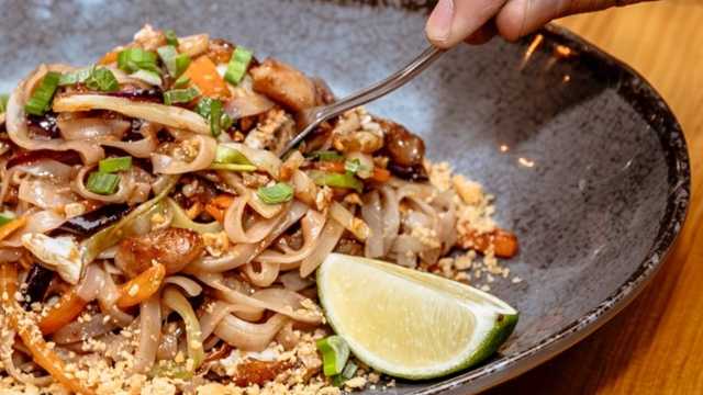 Cocinero/a y Ayudante/a de Cocina