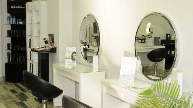 Manicurista Técnica Uñas Acrilicas