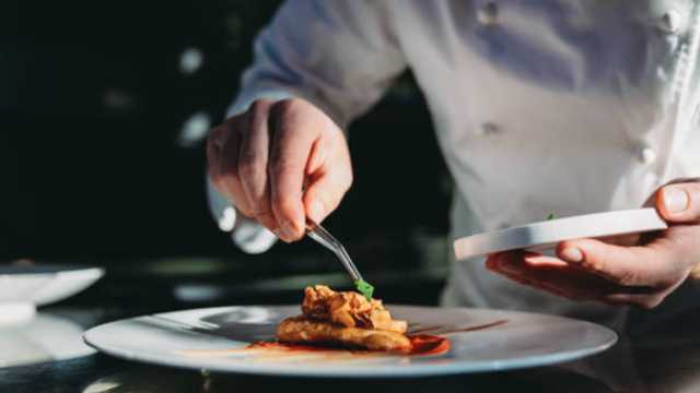 COCINERO/A CON ALOJAMIENTO EN CERDANYA - QUEIXANS