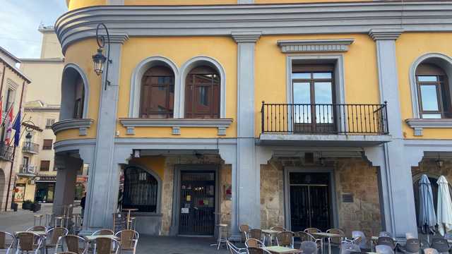 Camarero/a
