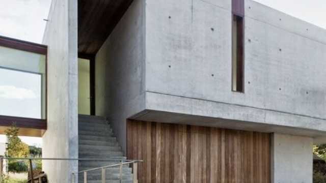 ALBAÑIL OFICIAL PRIMERA